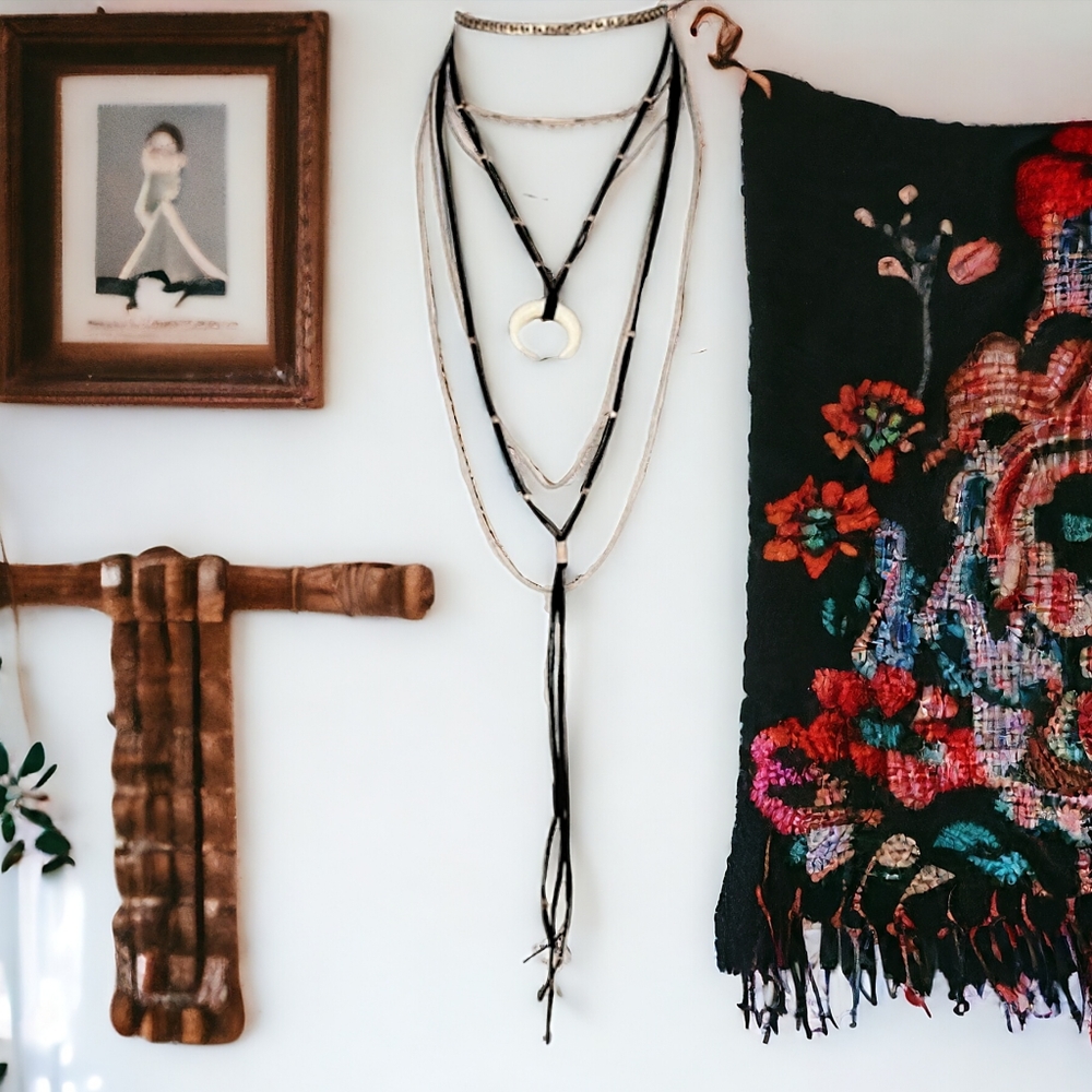 71930 Layered Horn Necklace